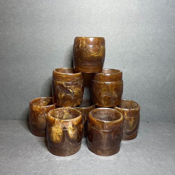 Vintage Cottagecore Set of 8 Brown Marbled Swirl Acrylic Napkin Ring Holders - Picture 1 of 7